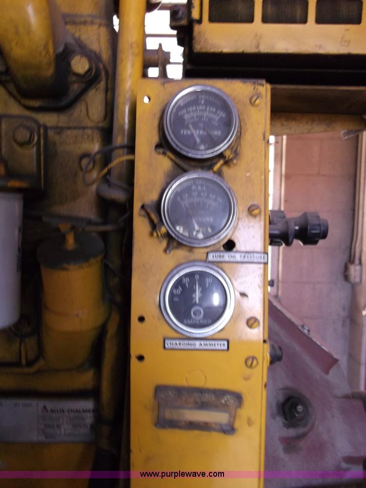 image for item G9366 Allis Chalmers 220 HP diesel engine