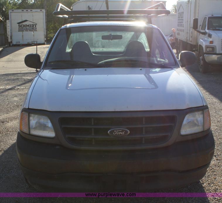 image for item A3185 2003 Ford F150 XL pickup truck