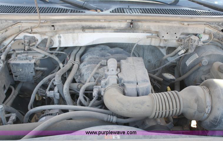 image for item A3185 2003 Ford F150 XL pickup truck