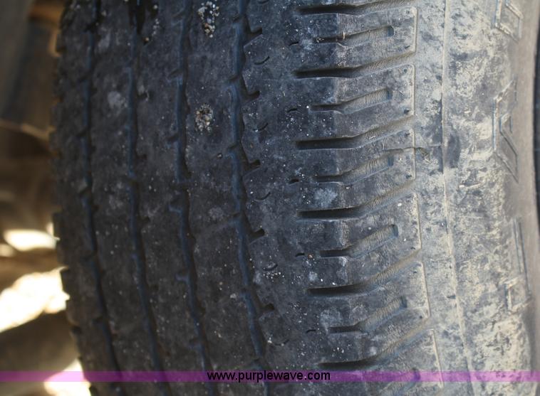 image for item A3185 2003 Ford F150 XL pickup truck