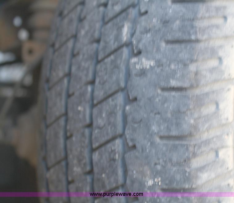 image for item A3185 2003 Ford F150 XL pickup truck