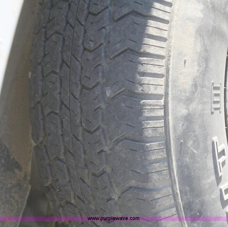 image for item A3186 2000 Chevrolet Silverado 1500 extended cab pickup truck