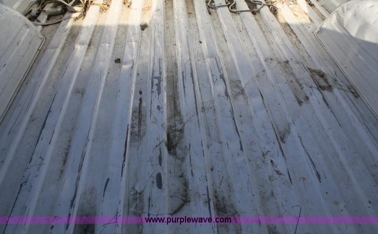 image for item A3186 2000 Chevrolet Silverado 1500 extended cab pickup truck