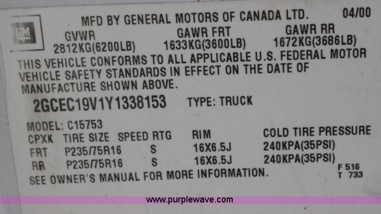 image for item A3186 2000 Chevrolet Silverado 1500 extended cab pickup truck