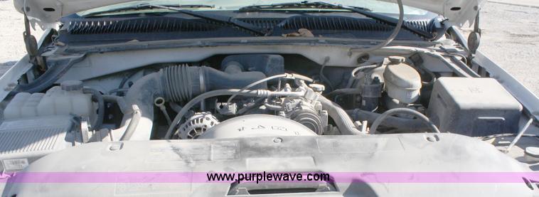 image for item A3208 2004 GMC Sierra 1500 pickup truck