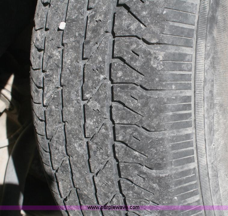 image for item A3208 2004 GMC Sierra 1500 pickup truck