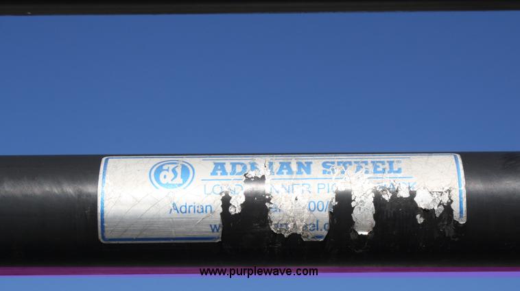 image for item A3208 2004 GMC Sierra 1500 pickup truck