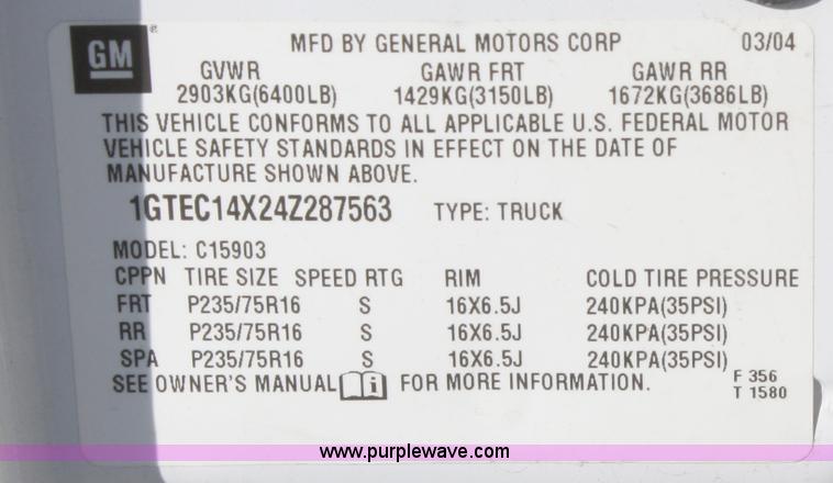 image for item A3208 2004 GMC Sierra 1500 pickup truck