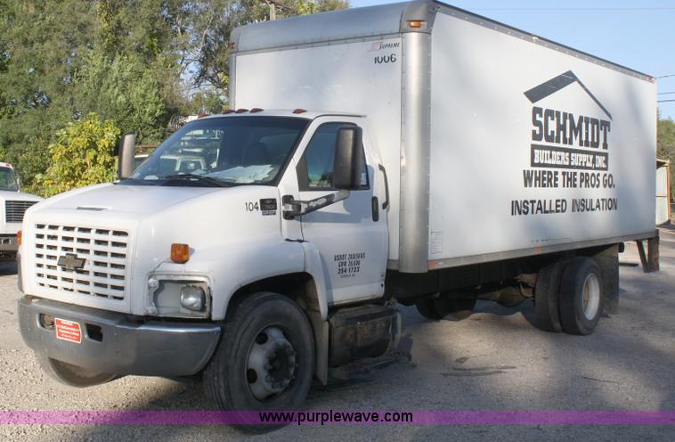 image for item A3210 2003 Chevrolet C7500 insulation box truck