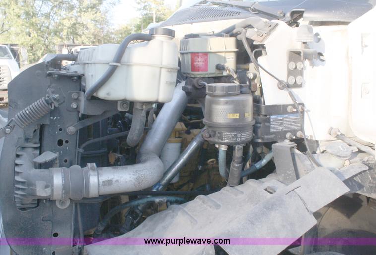 image for item A3210 2003 Chevrolet C7500 insulation box truck