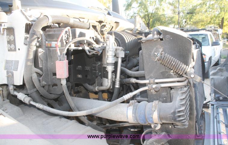 image for item A3210 2003 Chevrolet C7500 insulation box truck