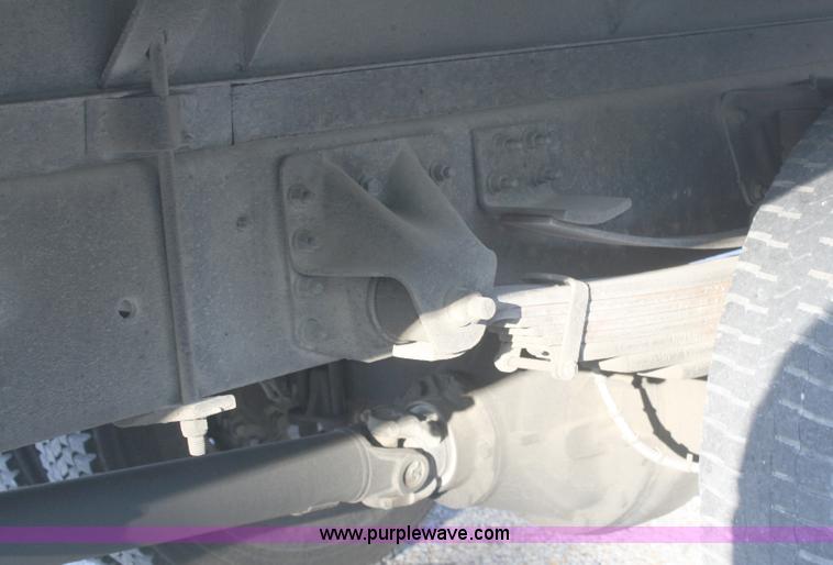 image for item A3210 2003 Chevrolet C7500 insulation box truck