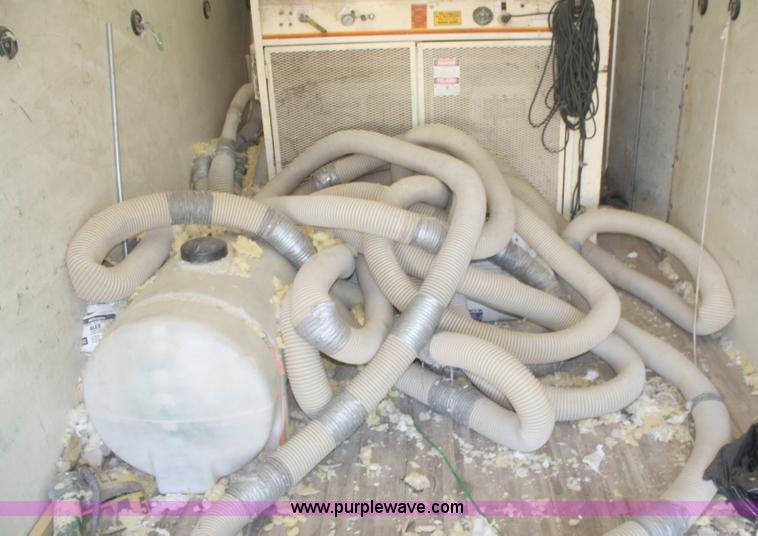 image for item A3210 2003 Chevrolet C7500 insulation box truck