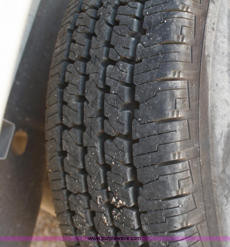 image for item A3211 2000 Chevrolet Silverado 1500 pickup truck