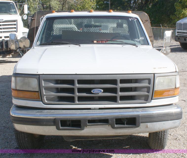 image for item A3212 1995 Ford F350 XL pickup truck