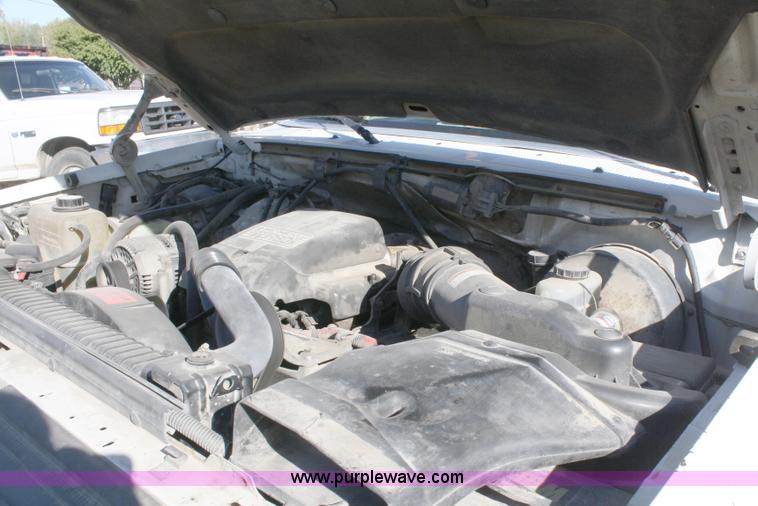 image for item A3212 1995 Ford F350 XL pickup truck