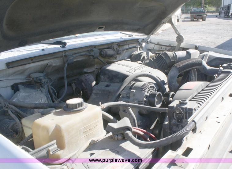 image for item A3212 1995 Ford F350 XL pickup truck