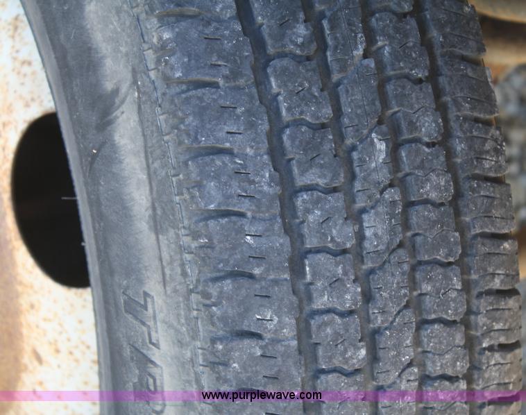 image for item A3212 1995 Ford F350 XL pickup truck