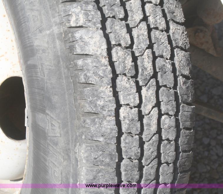 image for item A3212 1995 Ford F350 XL pickup truck