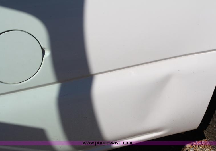 image for item A3213 2004 GMC Sierra 1500 pickup truck