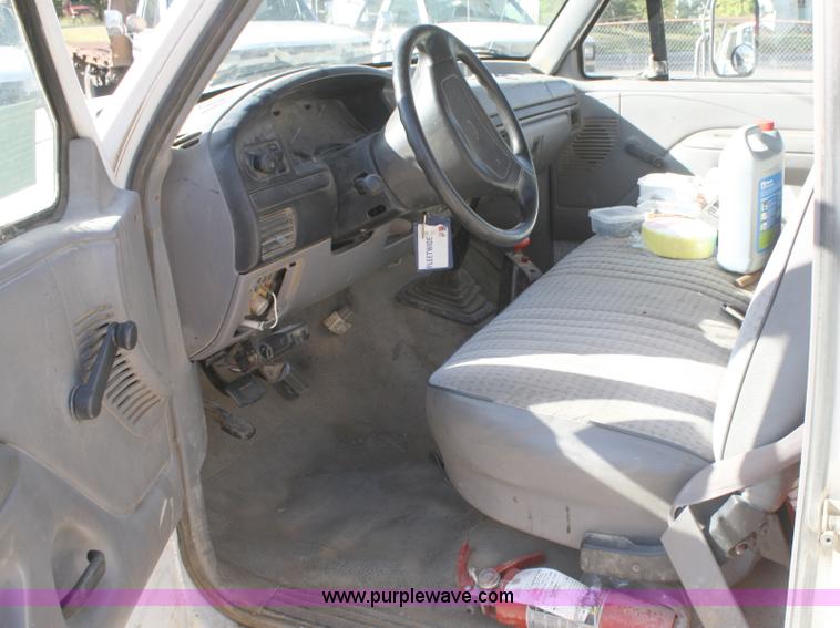 image for item A3214 1996 Ford F350 pickup truck