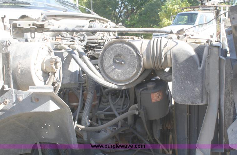 image for item A3216 1996 Ford F700 flatbed truck