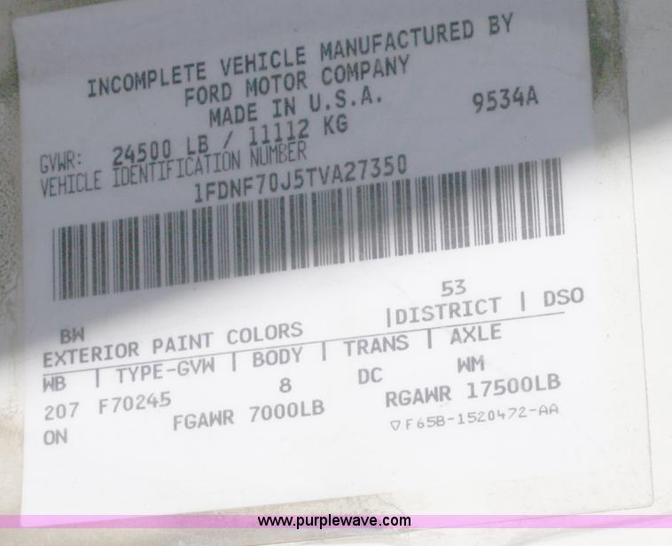 image for item A3216 1996 Ford F700 flatbed truck