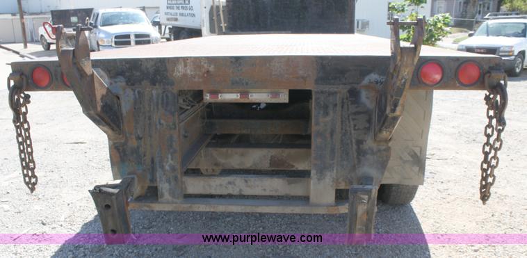 image for item A3218 1998 Ford Louisville LT8501 flatbed truck