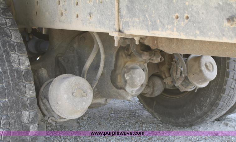 image for item A3218 1998 Ford Louisville LT8501 flatbed truck