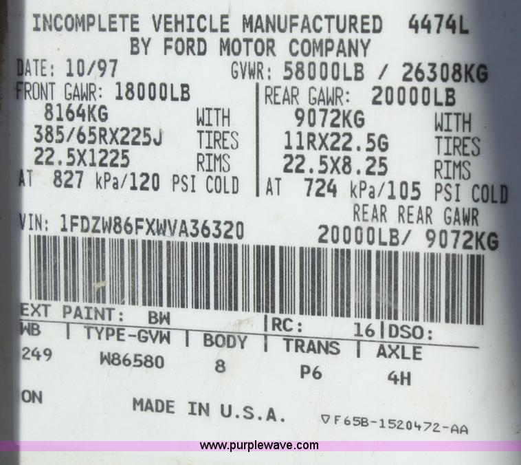 image for item A3218 1998 Ford Louisville LT8501 flatbed truck