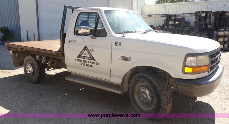 image for item A3220 1996 Ford F250 XL pickup truck