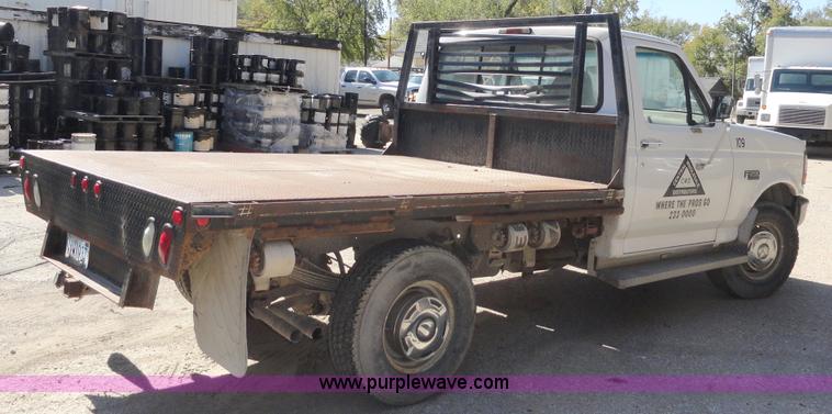 image for item A3220 1996 Ford F250 XL pickup truck