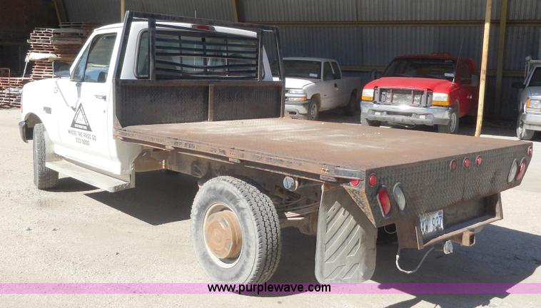 image for item A3220 1996 Ford F250 XL pickup truck