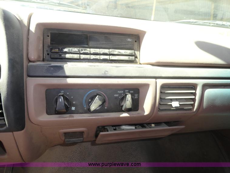 image for item A3220 1996 Ford F250 XL pickup truck