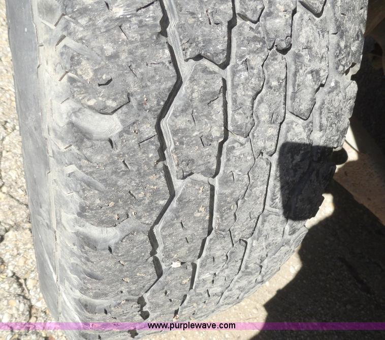 image for item A3220 1996 Ford F250 XL pickup truck