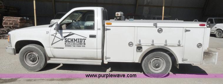 image for item A3221 1996 Chevrolet Cheyenne C2500 pickup truck