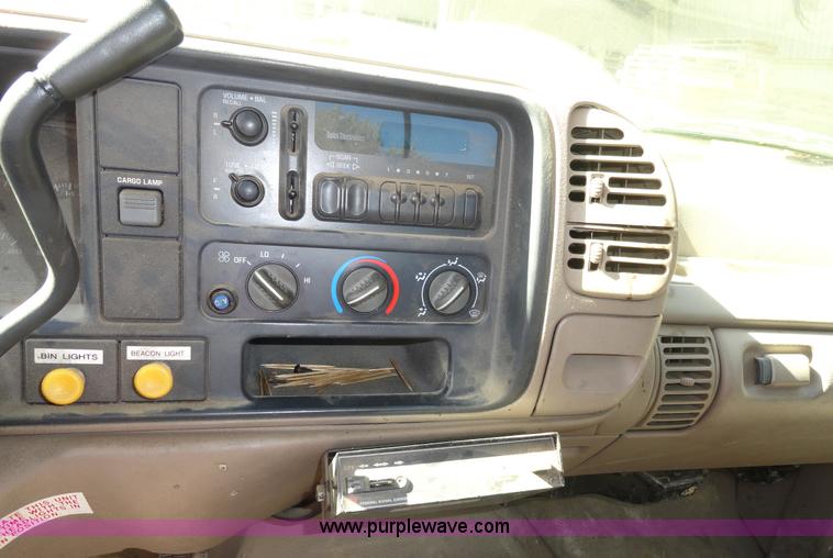 image for item A3221 1996 Chevrolet Cheyenne C2500 pickup truck