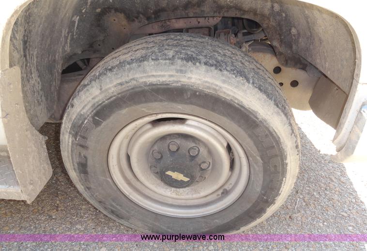 image for item A3221 1996 Chevrolet Cheyenne C2500 pickup truck