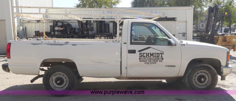 image for item A3222 1998 Chevrolet Cheyenne K1500 pickup truck