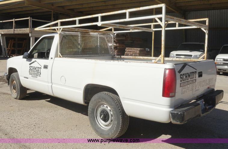 image for item A3222 1998 Chevrolet Cheyenne K1500 pickup truck