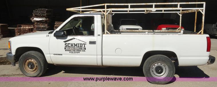 image for item A3222 1998 Chevrolet Cheyenne K1500 pickup truck