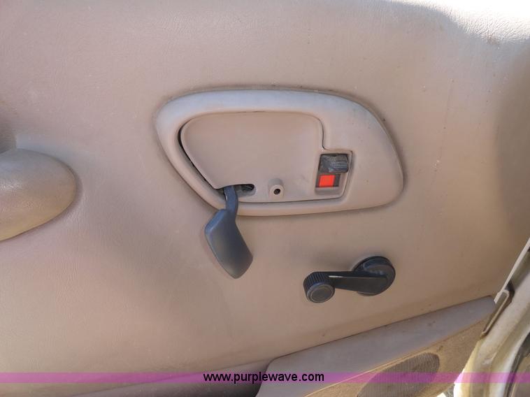 image for item A3222 1998 Chevrolet Cheyenne K1500 pickup truck