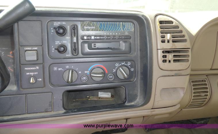 image for item A3222 1998 Chevrolet Cheyenne K1500 pickup truck