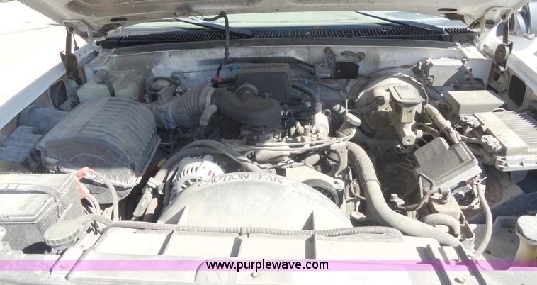 image for item A3222 1998 Chevrolet Cheyenne K1500 pickup truck