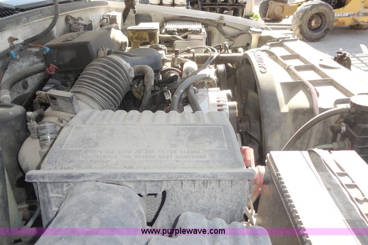 image for item A3222 1998 Chevrolet Cheyenne K1500 pickup truck