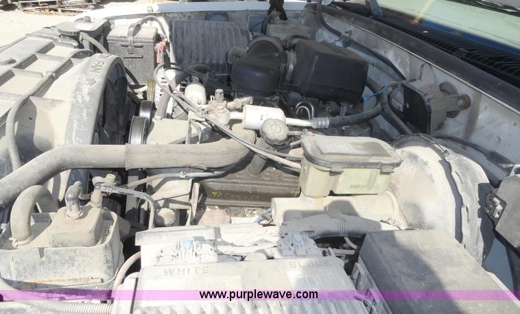 image for item A3222 1998 Chevrolet Cheyenne K1500 pickup truck