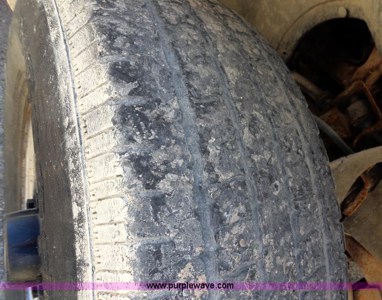 image for item A3222 1998 Chevrolet Cheyenne K1500 pickup truck