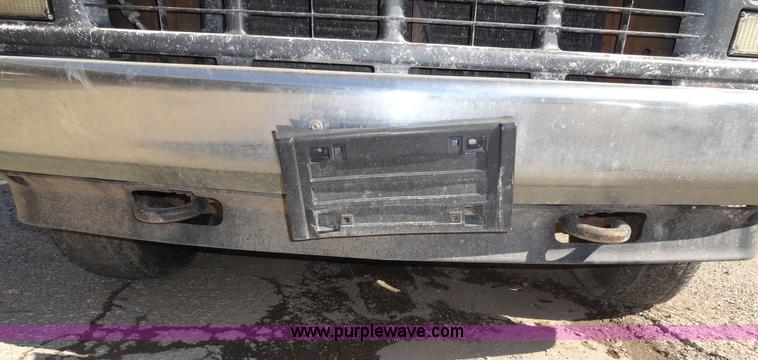 image for item A3222 1998 Chevrolet Cheyenne K1500 pickup truck