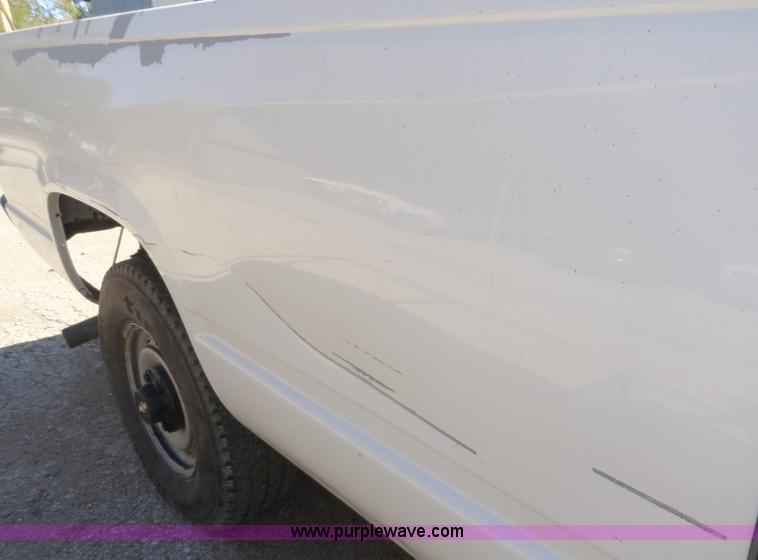 image for item A3222 1998 Chevrolet Cheyenne K1500 pickup truck