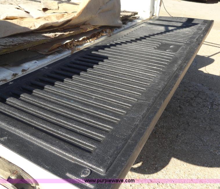 image for item A3222 1998 Chevrolet Cheyenne K1500 pickup truck